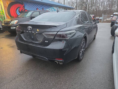 2020 Toyota Camry SE Nightshade