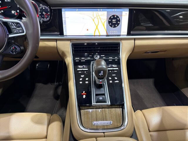 2017 Porsche Panamera Turbo