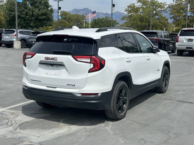 2023 GMC Terrain AT4