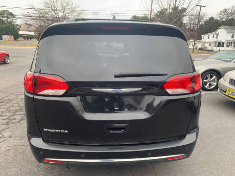 2018 Chrysler Pacifica Touring L