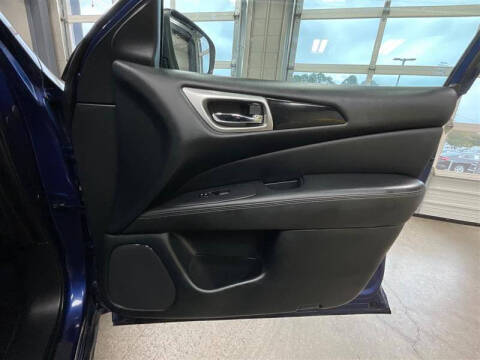 2020 Nissan Pathfinder S