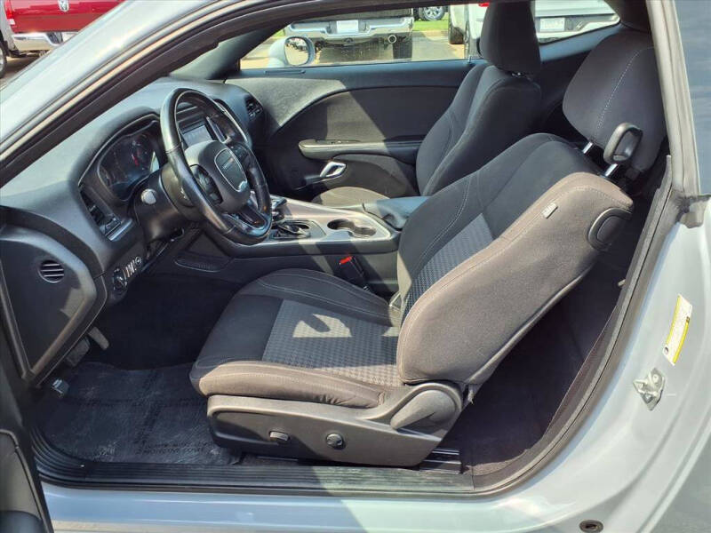 2022 Dodge Challenger SXT