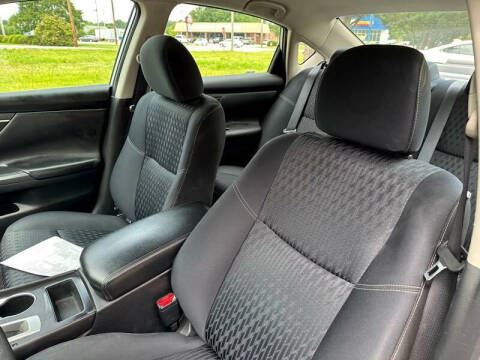 2016 Nissan Altima 2.5 SR