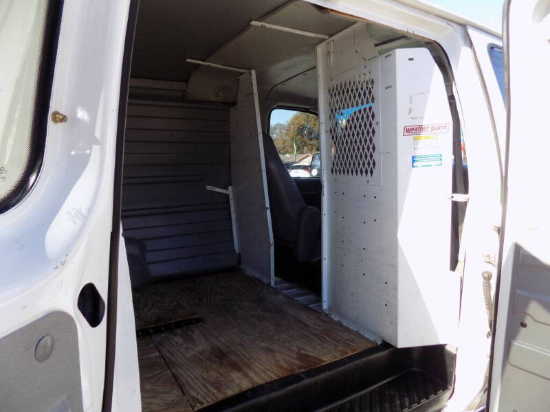 2005 Ford E-Series E-250