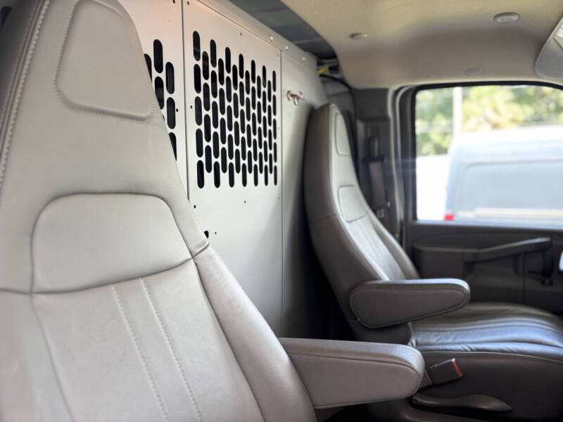 2023 GMC Savana 2500