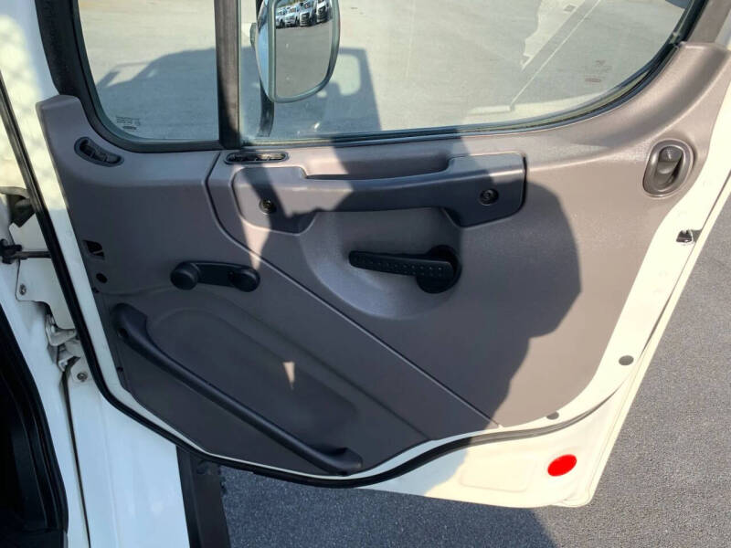 2011 Freightliner M2 112V