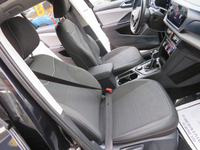 2024 Volkswagen Taos SE 4Motion