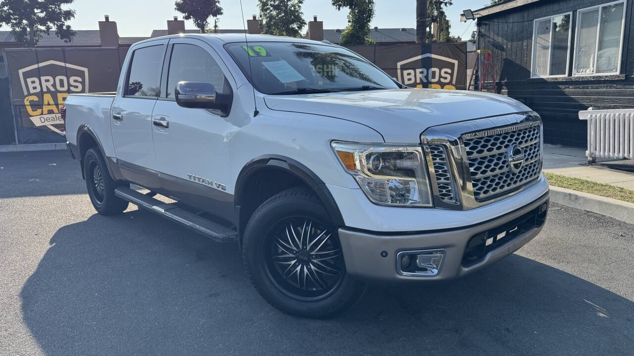 2019-nissan-titan-platinum-reserve-4x4-4dr-crew-cab.jpg