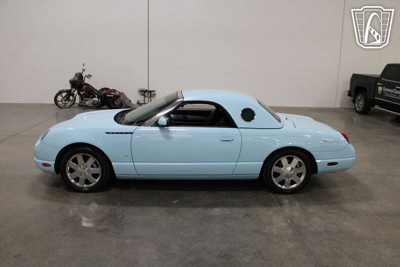 2003 Ford Thunderbird