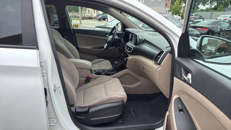 2021 Hyundai Tucson SE