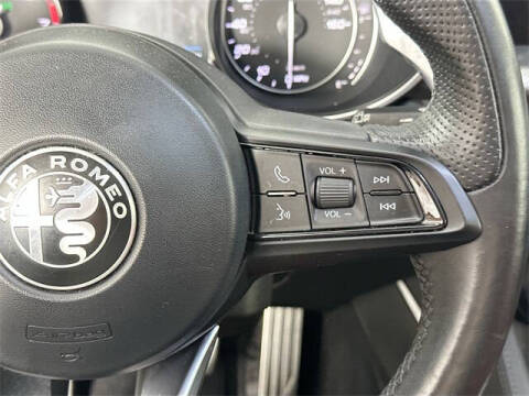 2022 Alfa Romeo Stelvio Veloce