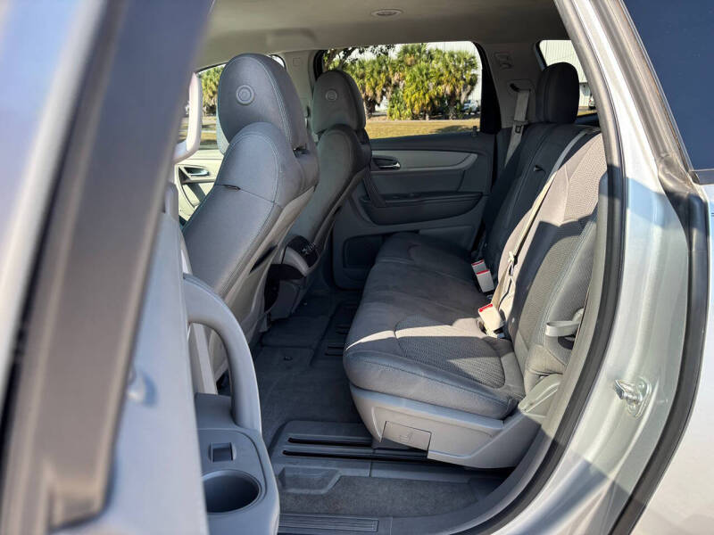 2017 Chevrolet Traverse LS