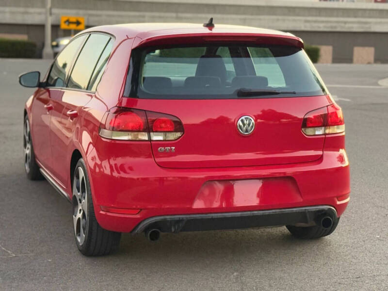 2010 Volkswagen GTI Base PZEV