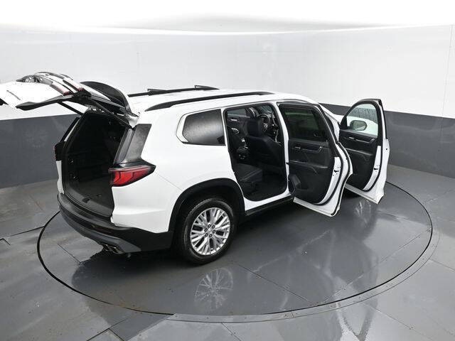 2024 GMC Acadia Elevation