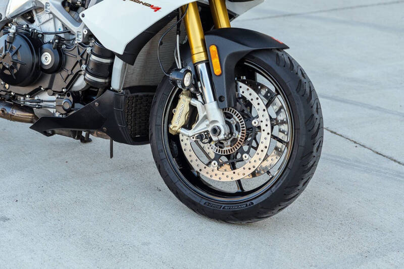 2015 Aprilia Tuono V4