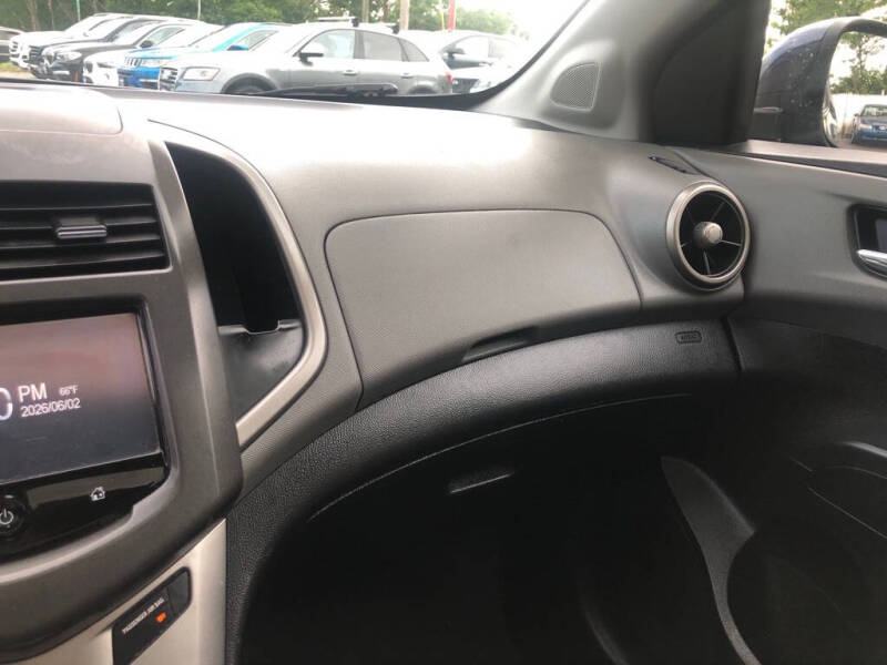2015 Chevrolet Sonic LT Manual