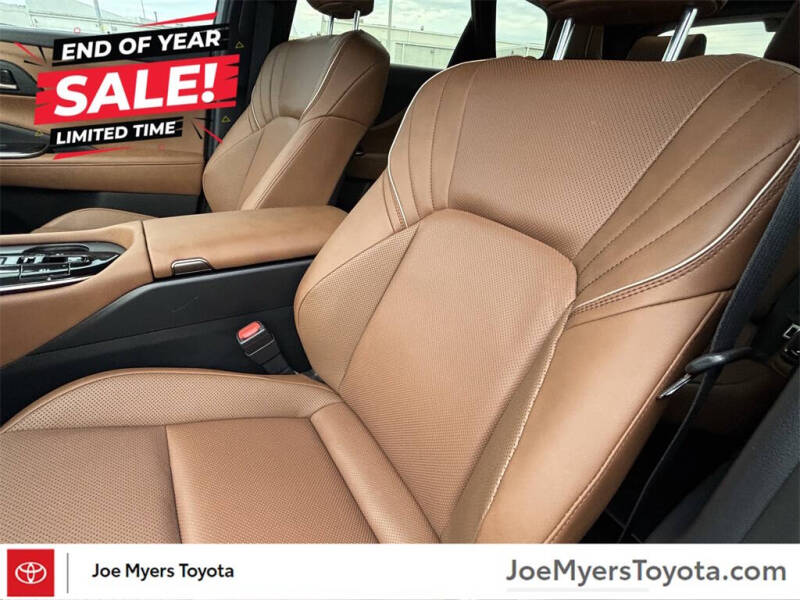 2025 Toyota Crown Signia Limited