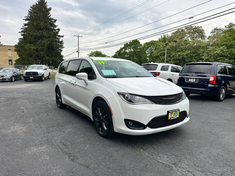 2019 Chrysler Pacifica Touring Plus