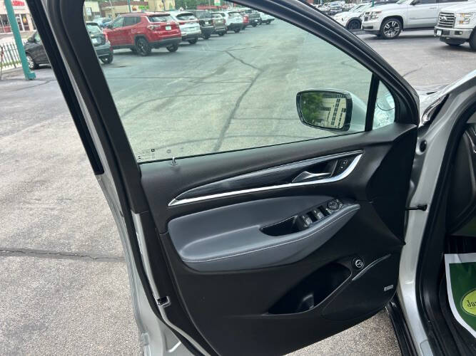 2021 Buick Enclave Essence
