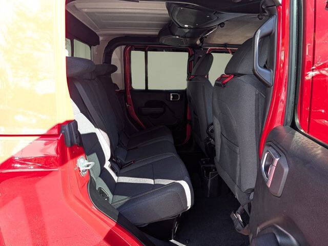 2024 Jeep Gladiator NightHawk