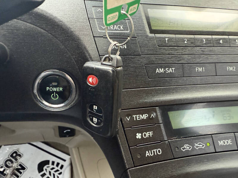 2010 Toyota Prius II