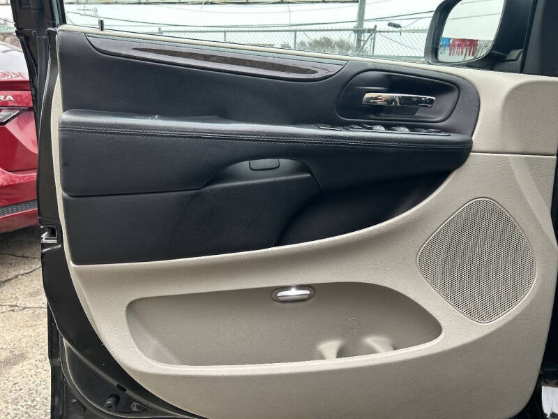 2013 Dodge Grand Caravan SXT