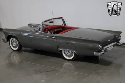 1957 Ford Thunderbird
