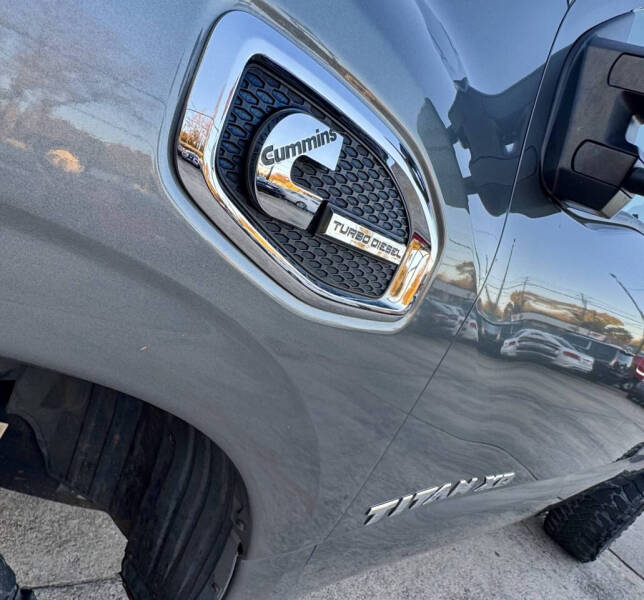 2016 Nissan Titan XD SV