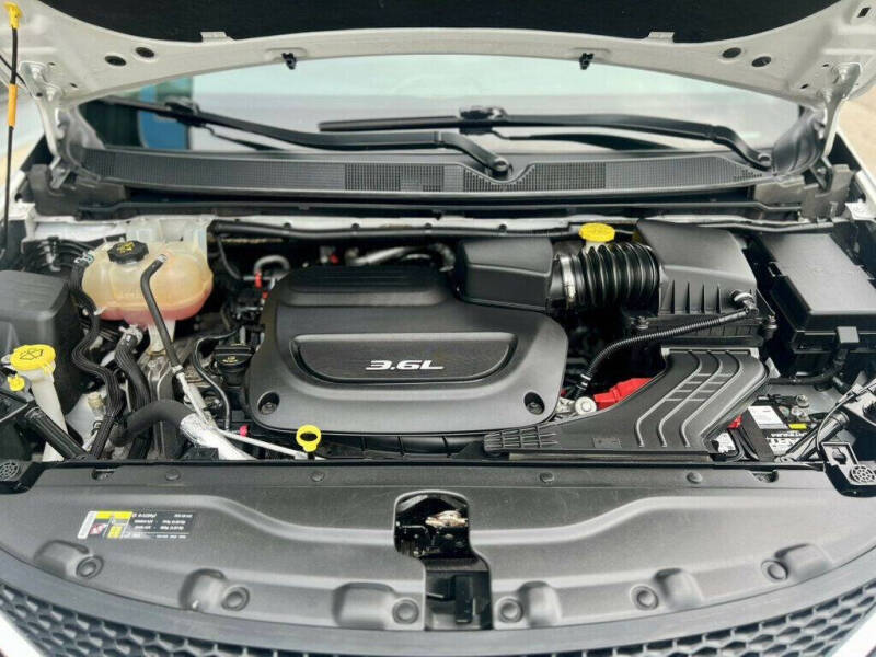 2017 Chrysler Pacifica LX