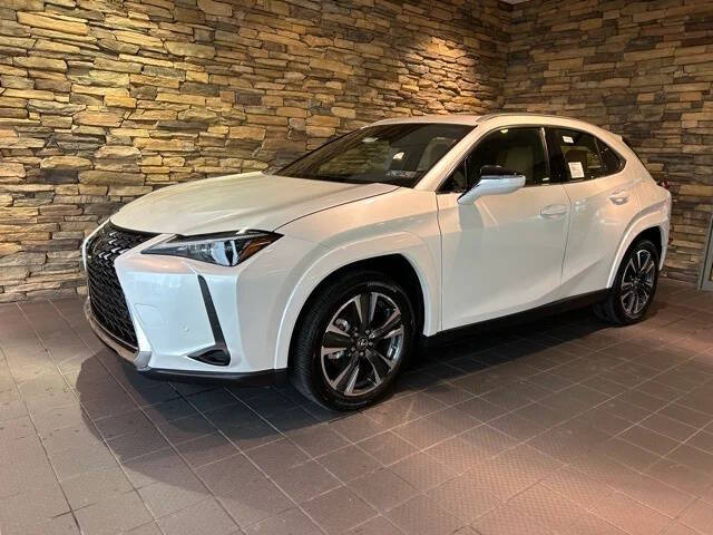 2025 Lexus UX 300h