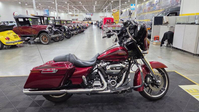 2017 Harley-Davidson FLH