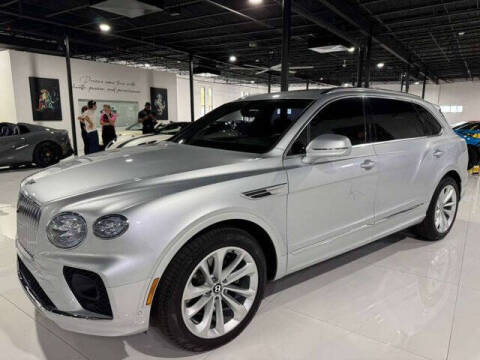 2023 Bentley Bentayga EWB V8