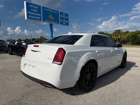 2019 Chrysler 300 Touring