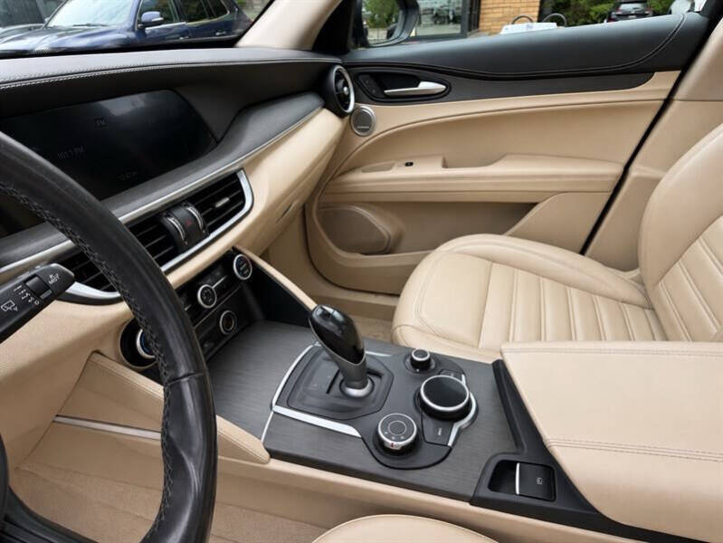 2019 Alfa Romeo Stelvio Ti