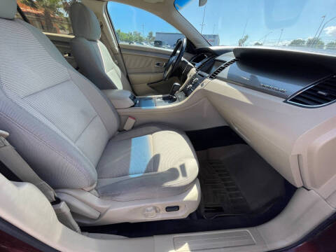 2015 Ford Taurus SEL