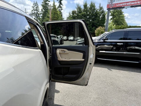 2010 Chevrolet Traverse LTZ