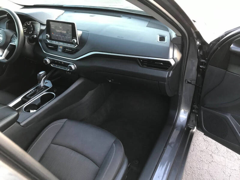 2021 Nissan Altima 2.5 SV