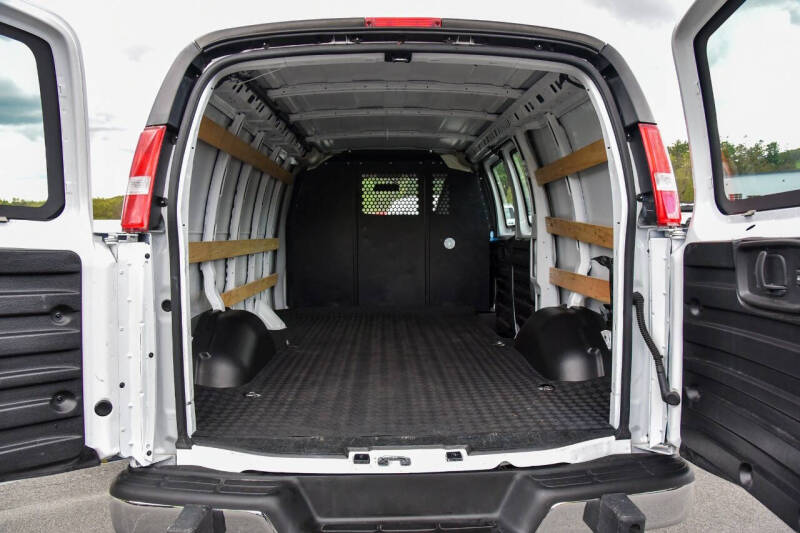 2024 GMC Savana 2500