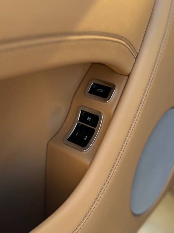 2019 Bentley Bentayga V8