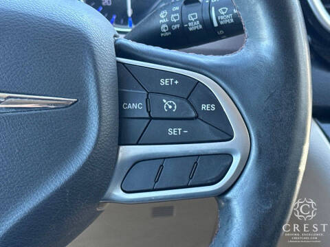 2017 Chrysler Pacifica Touring-L Plus