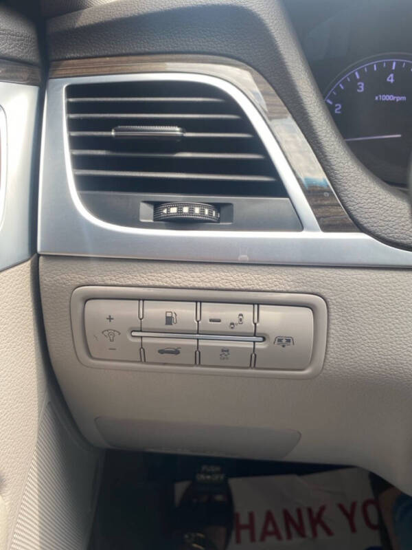 2016 Hyundai Genesis