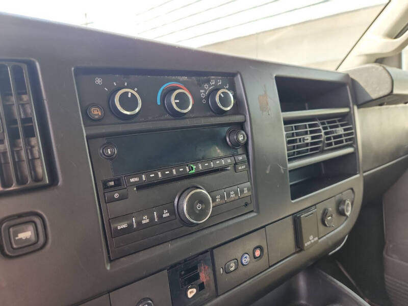 2017 GMC Savana 2500