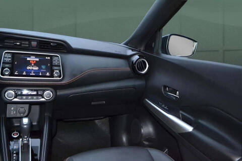 2020 Nissan Kicks SR