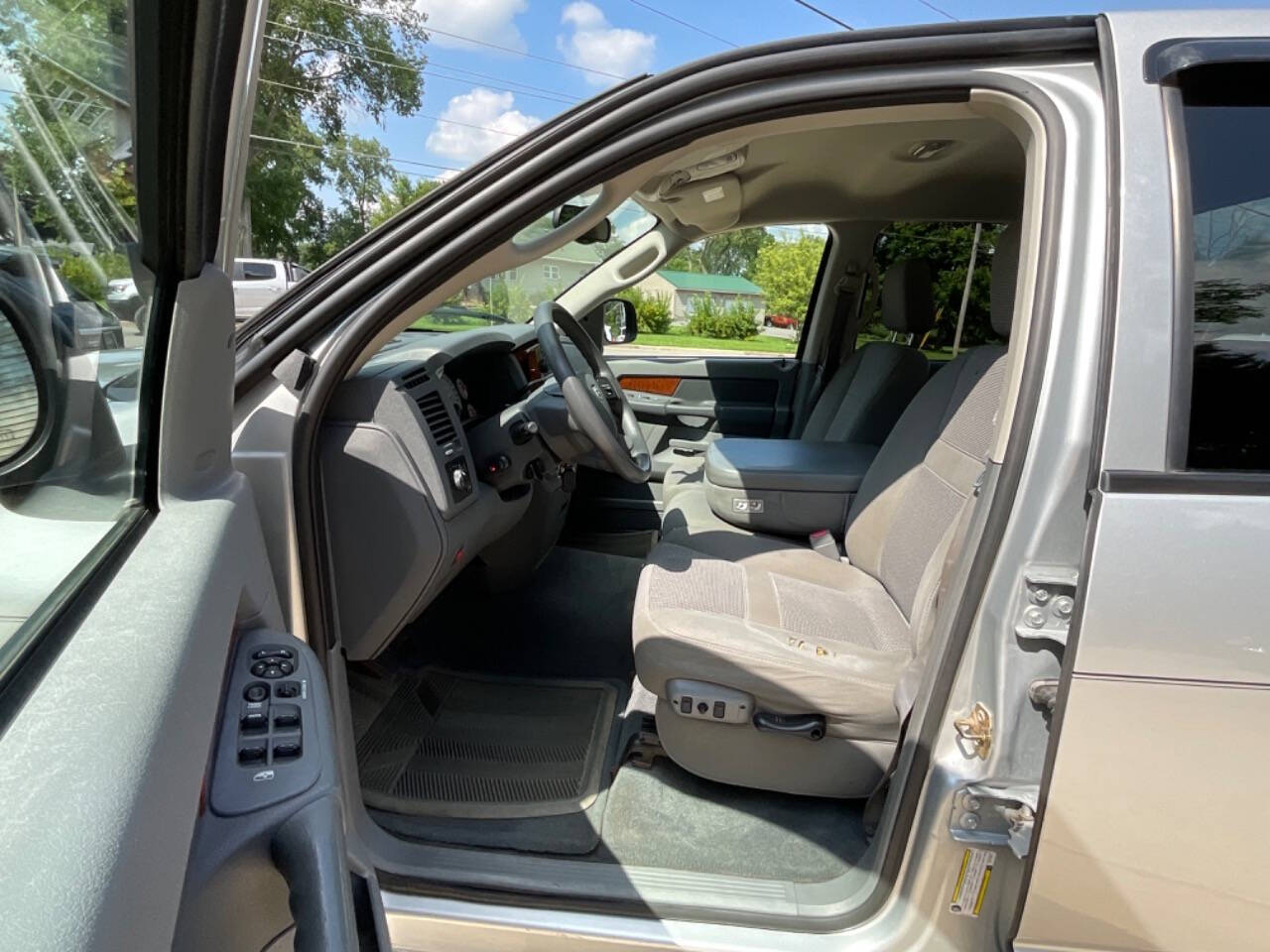 2006 Dodge Ram 1500 for sale at Auto Connection in Waterloo, IA