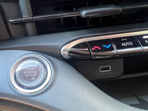 2024 FIAT 500e Inspi(RED)