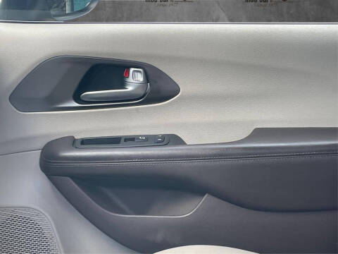 2019 Chrysler Pacifica LX