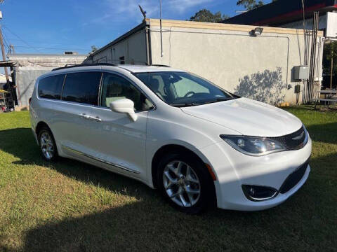 2017 Chrysler Pacifica Touring Plus