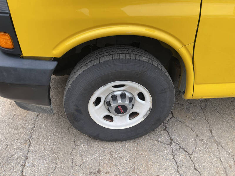 2021 GMC Savana 2500