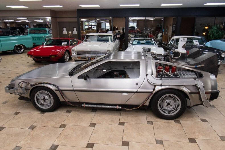 1981 DeLorean DMC-12