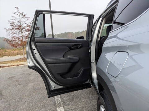 2023 Toyota Highlander L